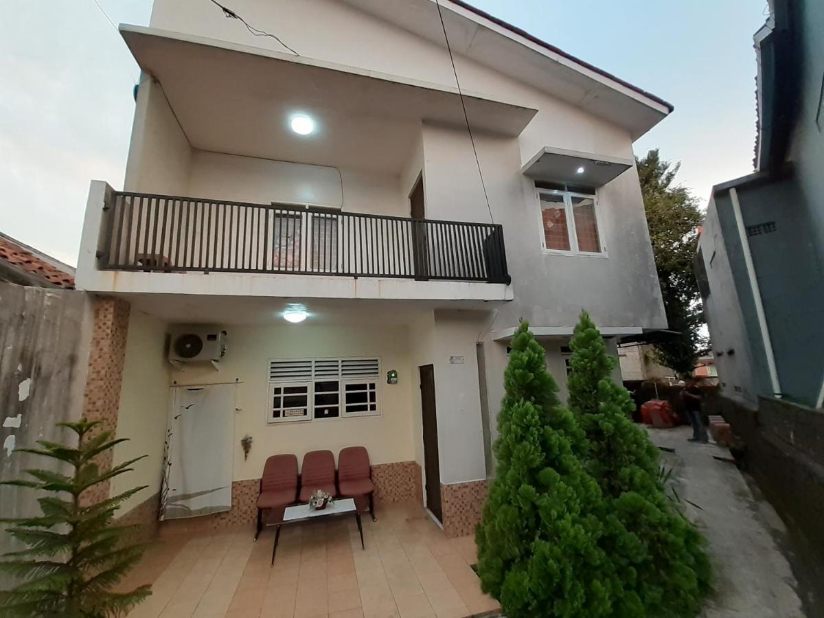 Hotel Kost Carmelia Syariah Baranangsiang Bogor Zewnętrze zdjęcie
