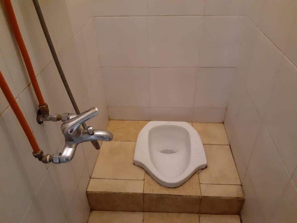 Hotel Kost Carmelia Syariah Baranangsiang Bogor Pokój zdjęcie
